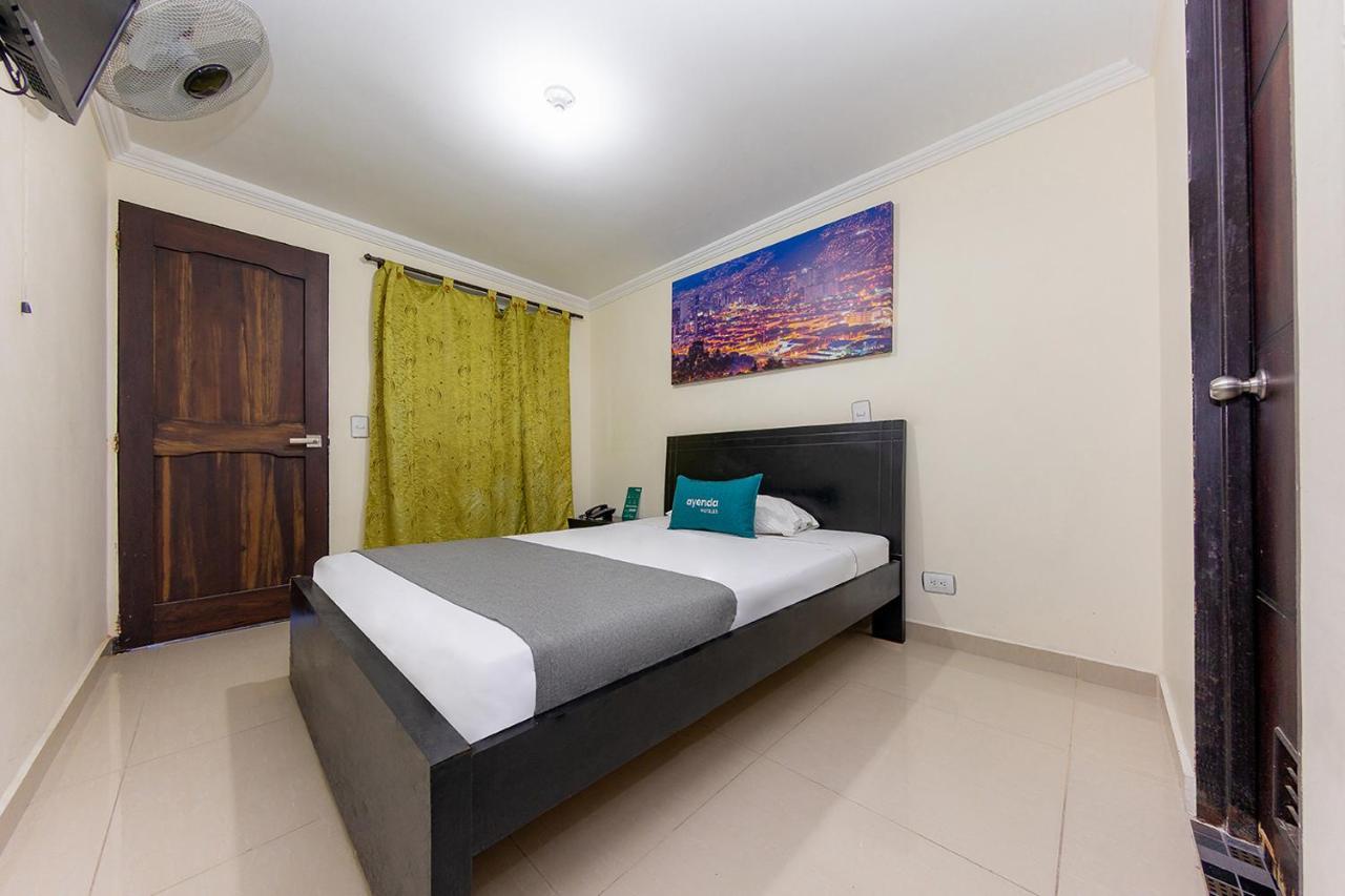 Hotel Verony San Joaquin Medellín Buitenkant foto