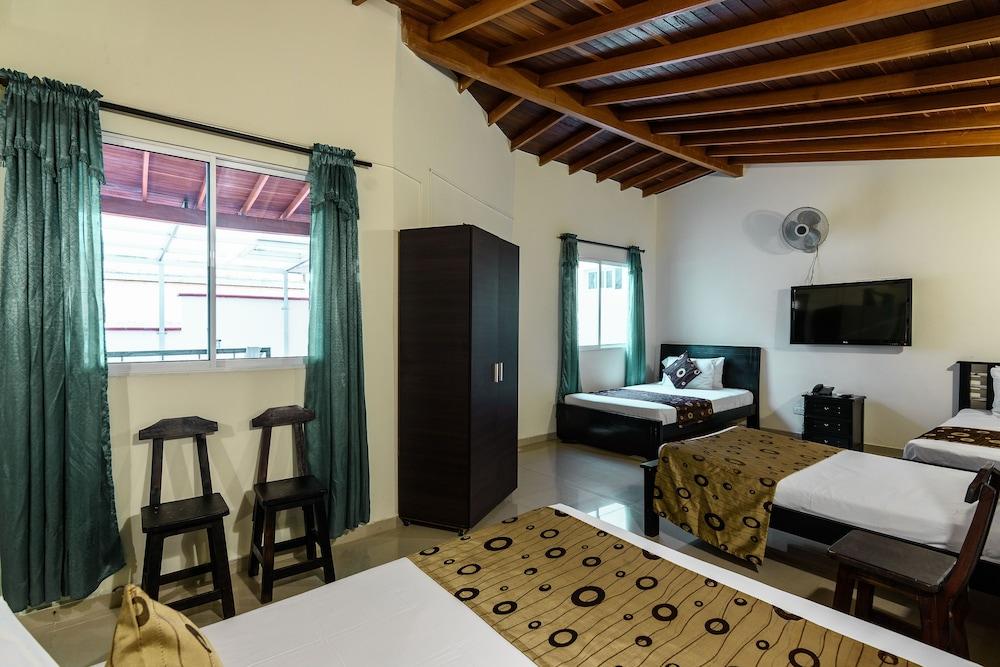 Hotel Verony San Joaquin Medellín Buitenkant foto