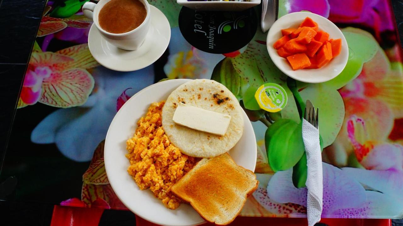 Hotel Verony San Joaquin Medellín Buitenkant foto